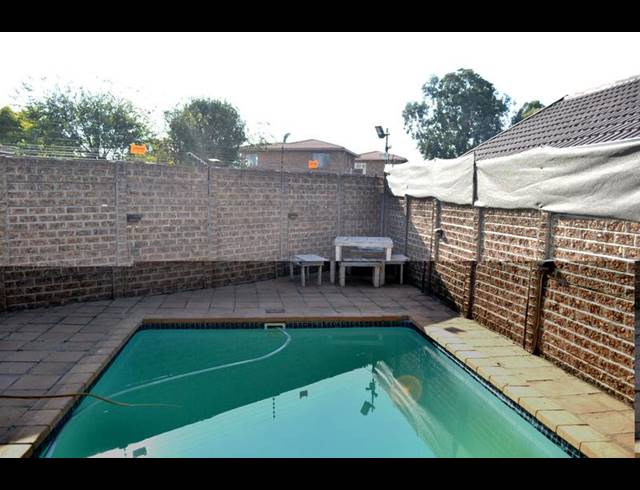 3 BEDROOM CLUSTER FOR SALE IN DALPARK EXT 1